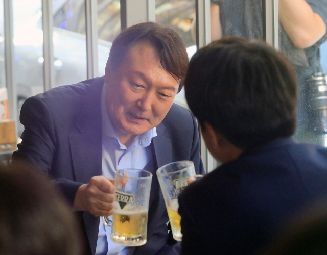 보수언론들, '불타는 검증 정신' 어디로 갔나 - Vimarsana News